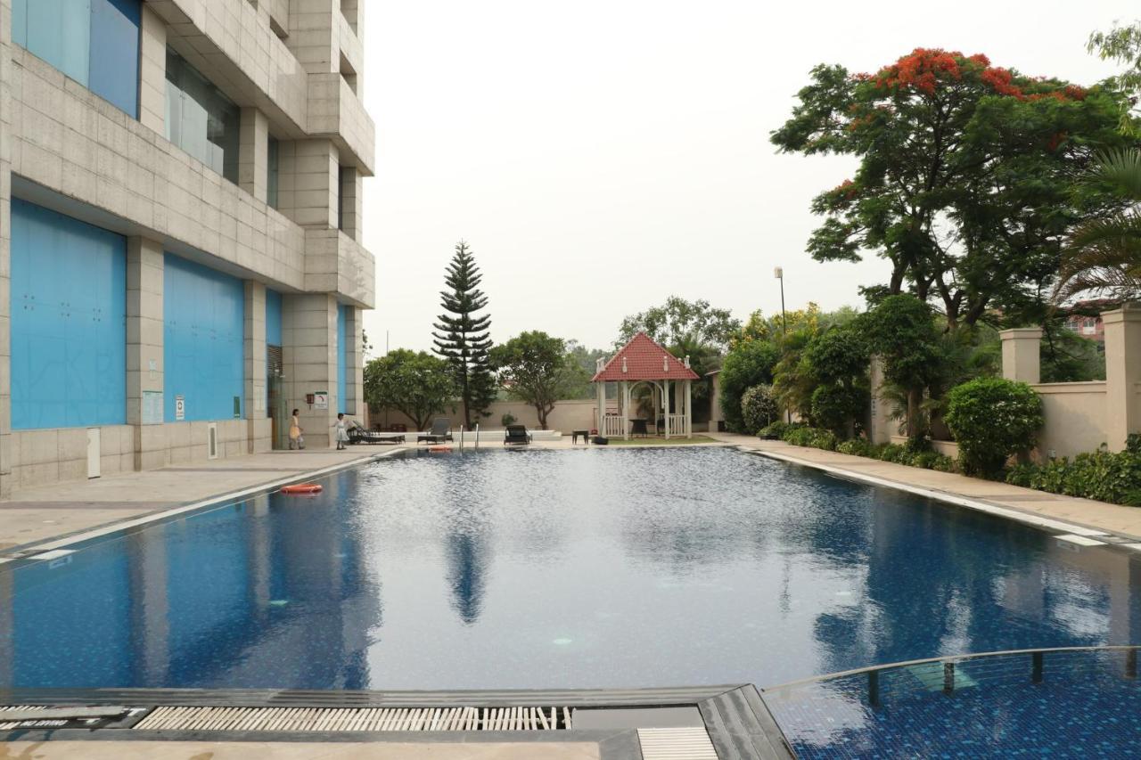 Holiday Inn Chandigarh Panchkula, An Ihg Hotel Экстерьер фото Swimming pool at the hotel