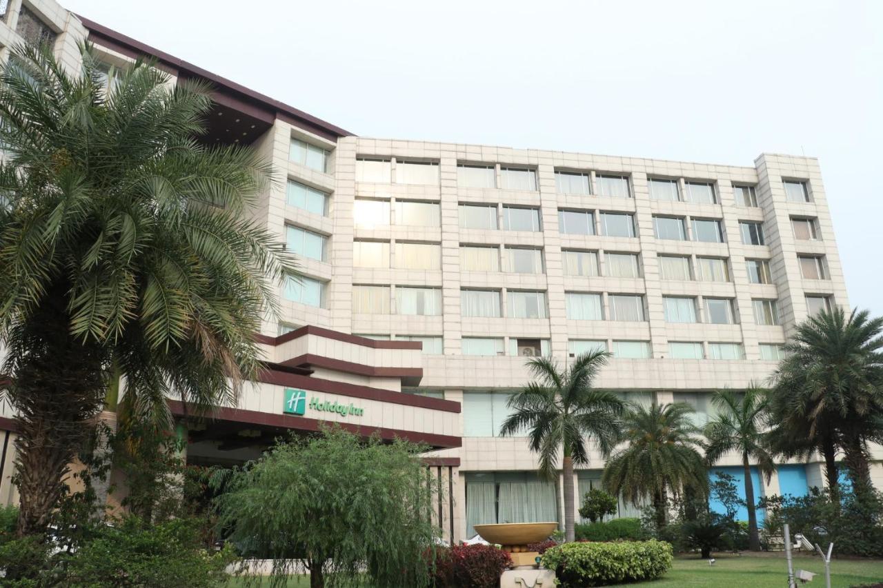 Holiday Inn Chandigarh Panchkula, An Ihg Hotel Экстерьер фото Holiday Inn, New Delhi