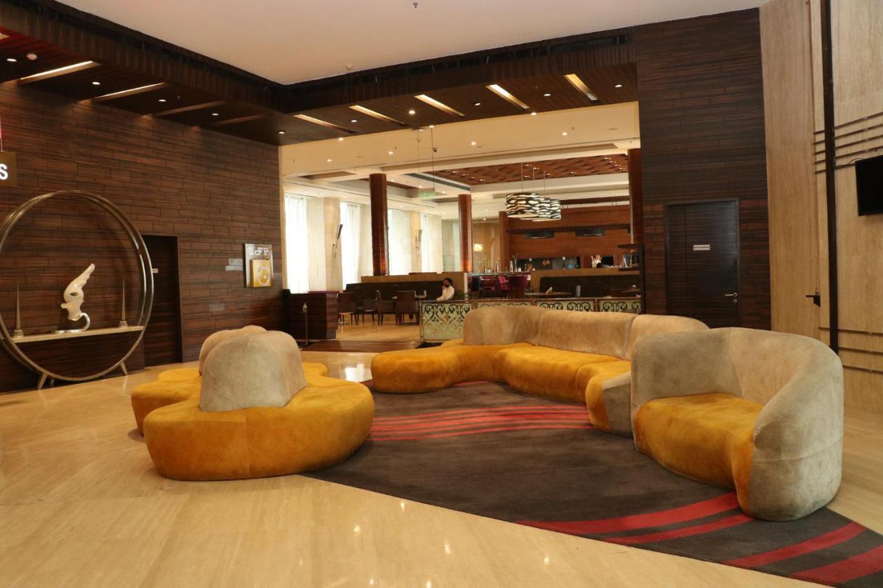 Holiday Inn Chandigarh Panchkula, An Ihg Hotel Экстерьер фото The lobby of the hotel