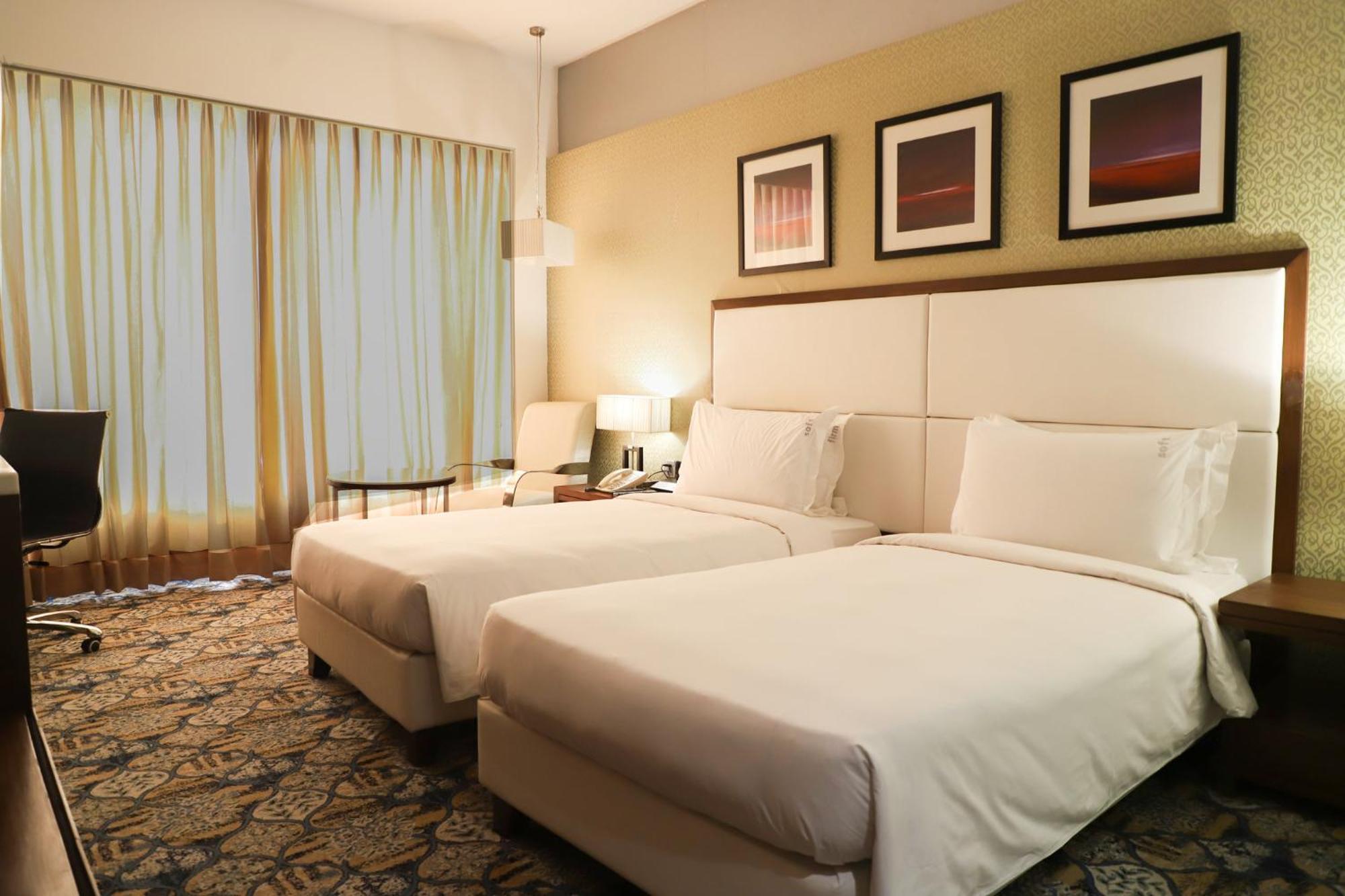 Holiday Inn Chandigarh Panchkula, An Ihg Hotel Экстерьер фото A room at the hotel