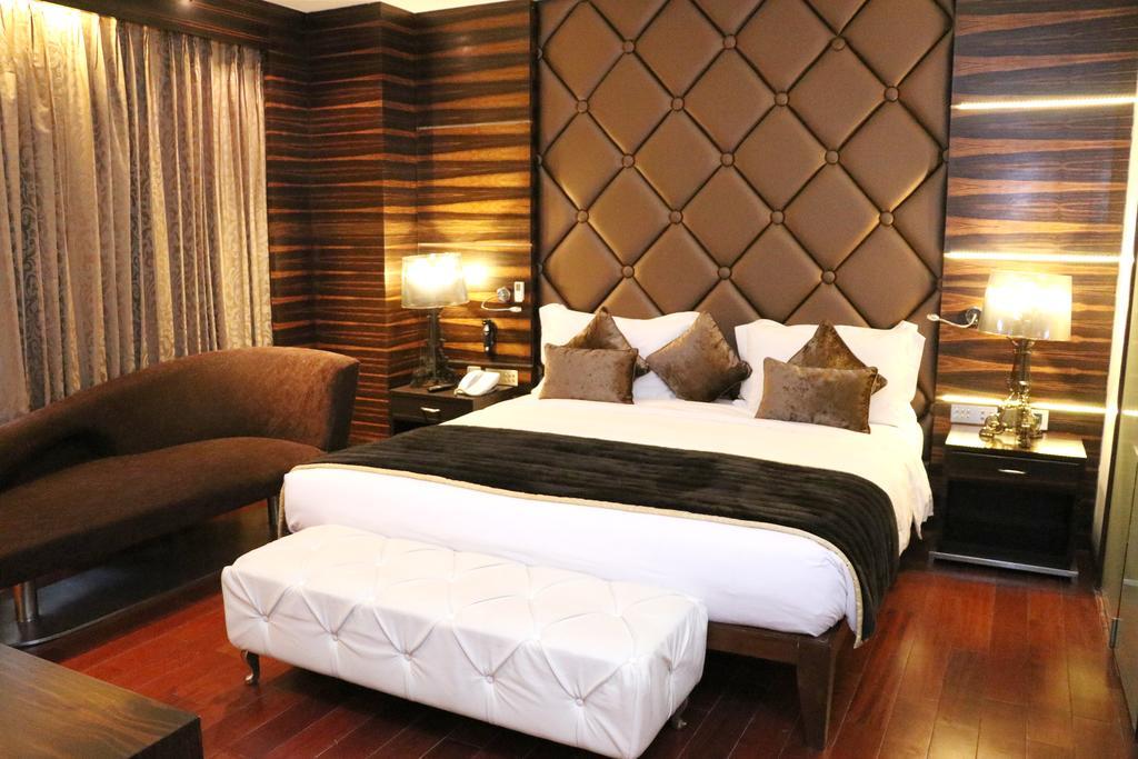 Holiday Inn Chandigarh Panchkula, An Ihg Hotel Экстерьер фото A bedroom at the Taj Bengal